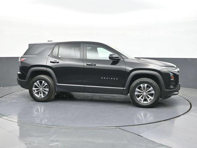 Used 2025 Chevrolet Equinox LT FWD image 17