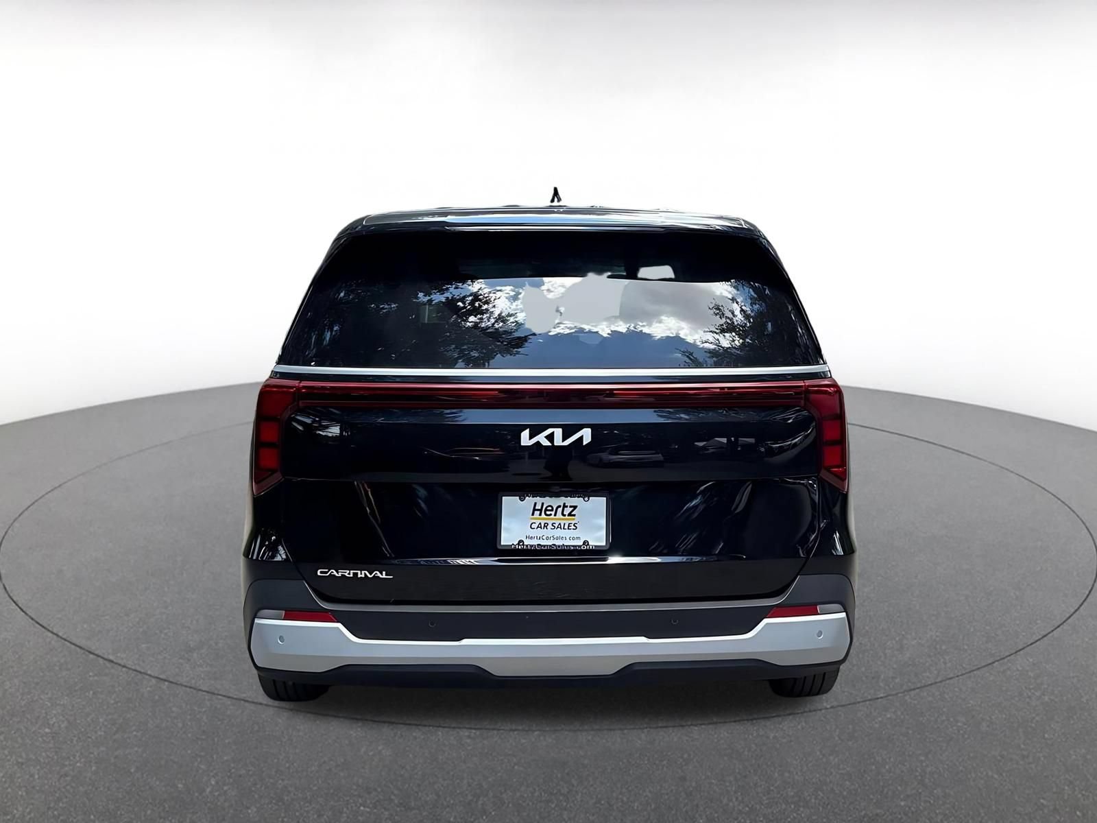 Used 2026 Kia Carnival FWD image 6