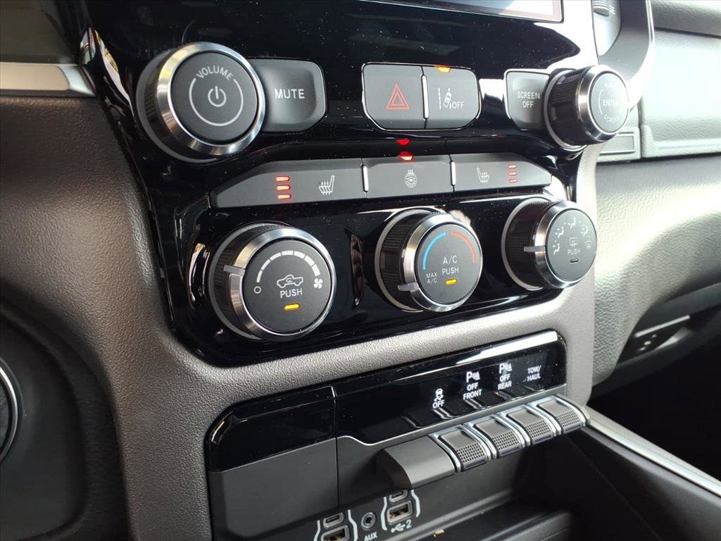 New 2026 RAM 1500 Big Horn AWD/4WD image 18