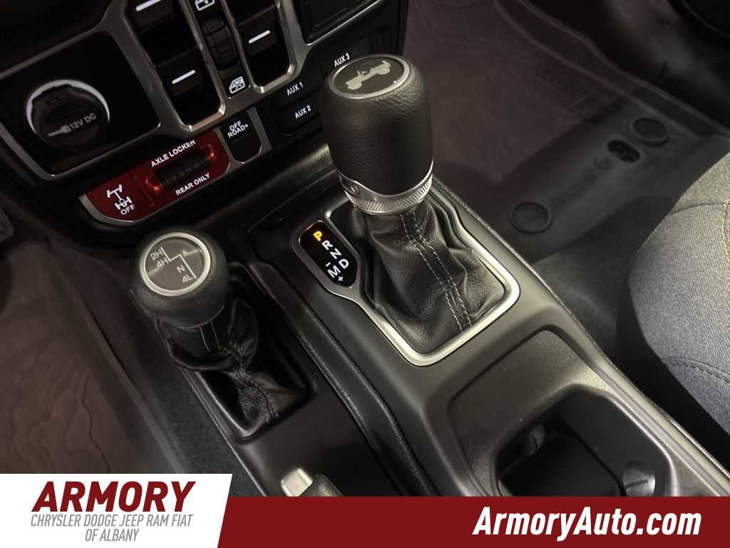 Used 2024 Jeep Wrangler Willys image 19