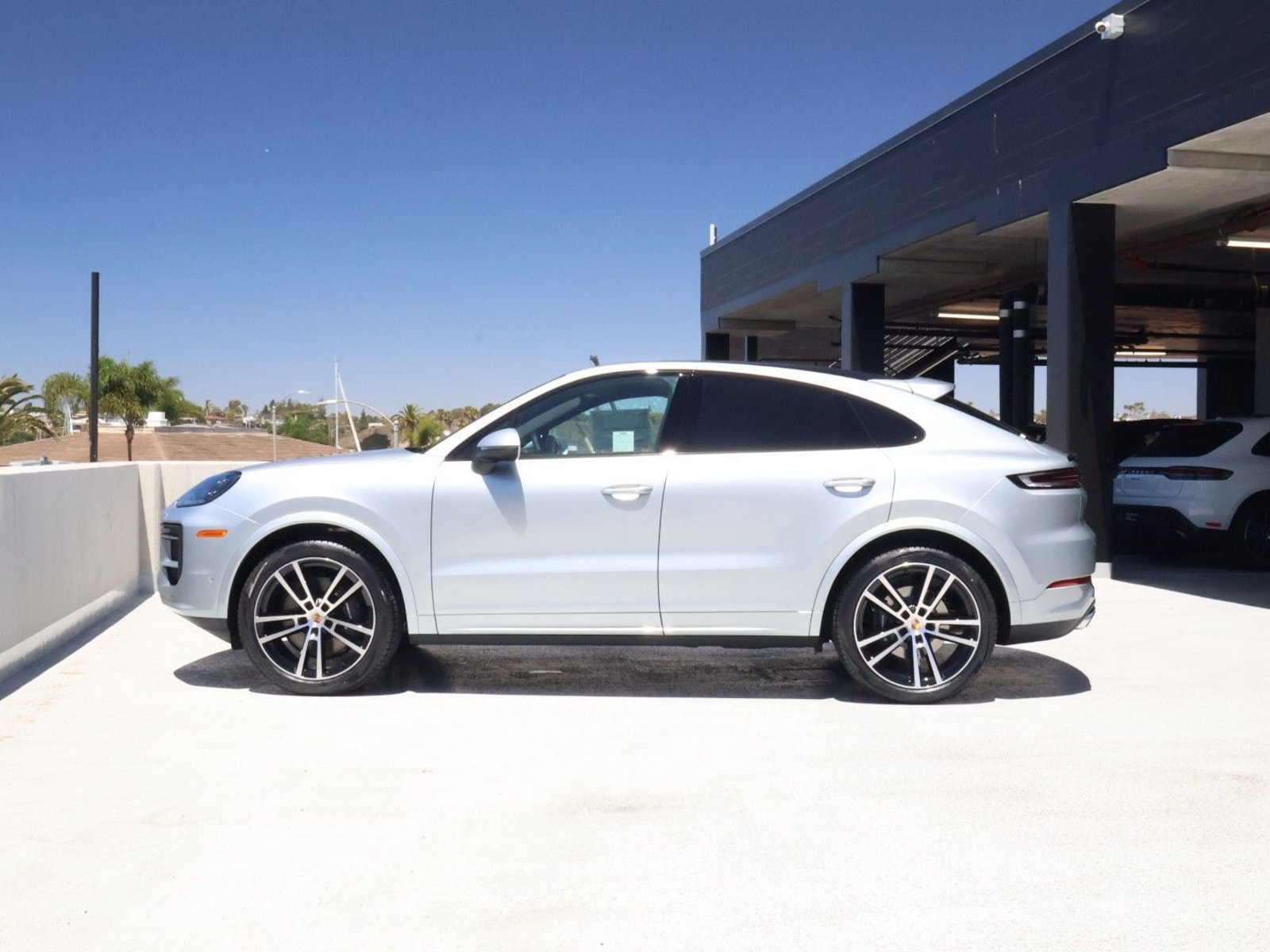 New 2026 Porsche Cayenne Coupe AWD/4WD video 2