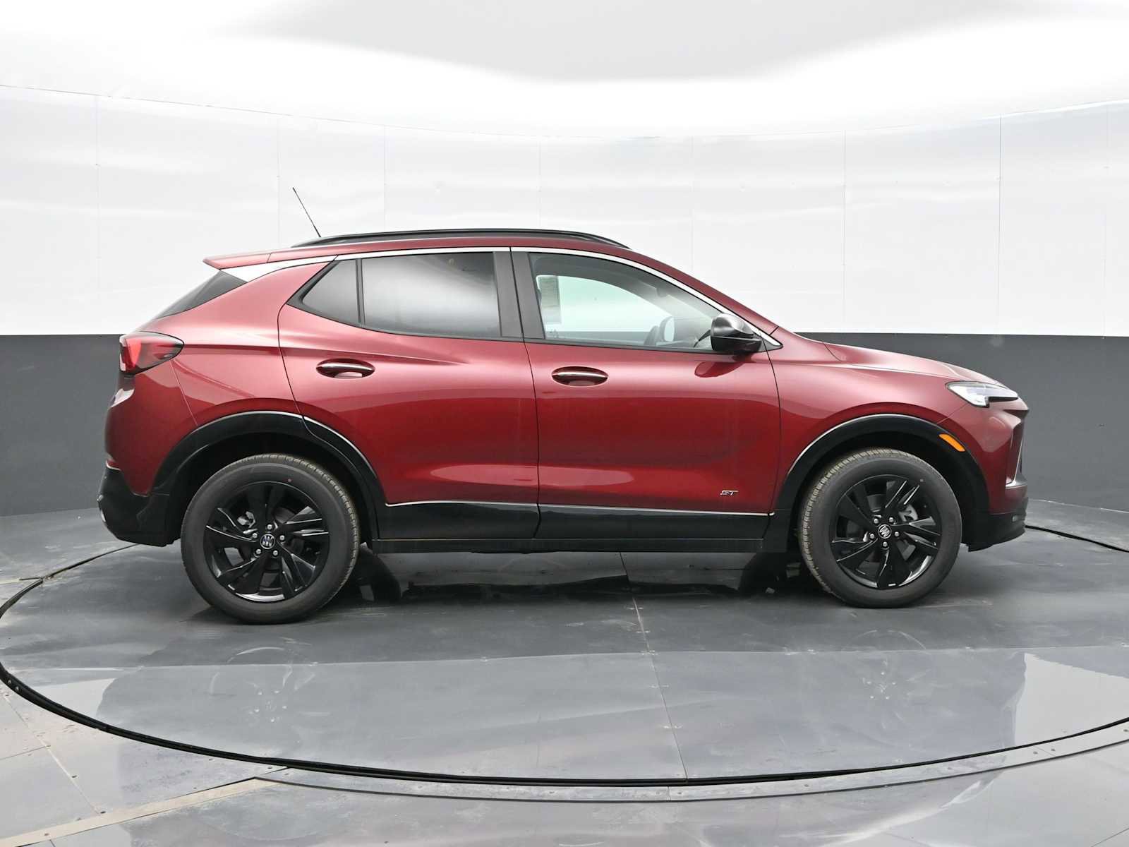 Used 2025 Buick Encore GX Sport Touring w/ Advanced Technology Package AWD/4WD image 9