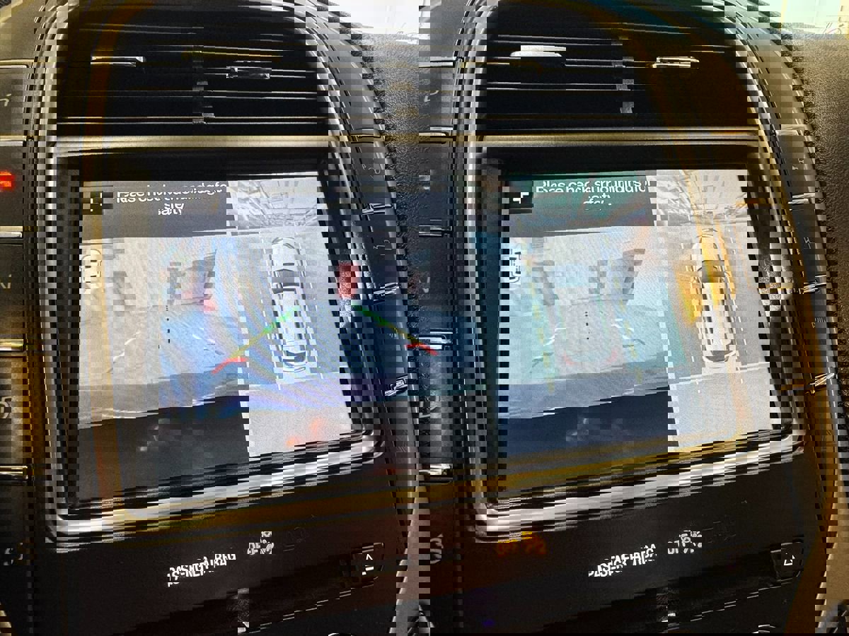 Used 2017 Lincoln MKX Reserve w/ Luxury Package image 25