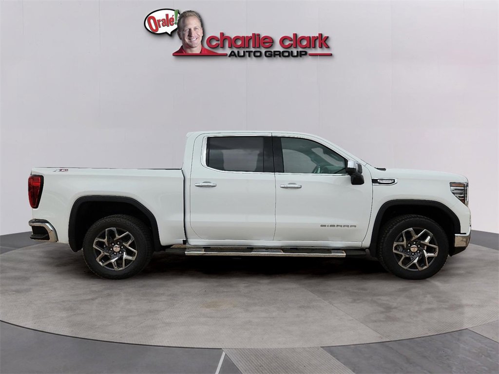 New 2025 GMC Sierra 1500 SLT image 6