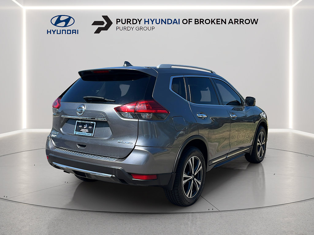Used 2017 Nissan Rogue SL w/ SL Premium Package AWD/4WD image 5