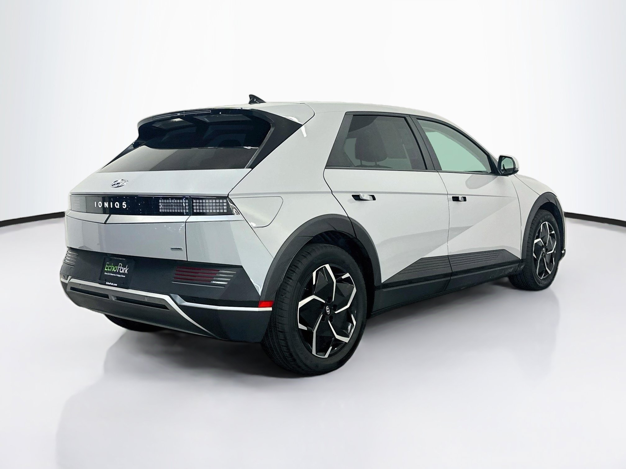 Used 2024 Hyundai Ioniq 5 SEL AWD/4WD image 9