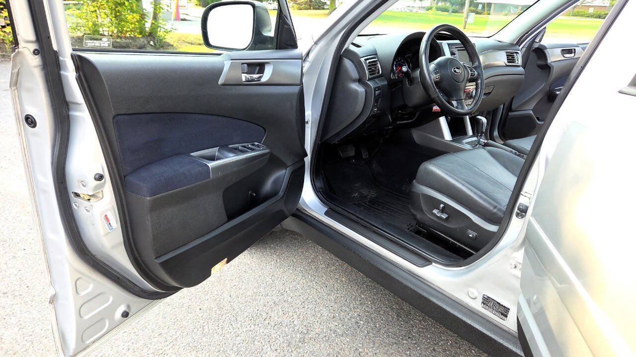 Used 2011 Subaru Forester 2.5X Touring AWD/4WD image 27
