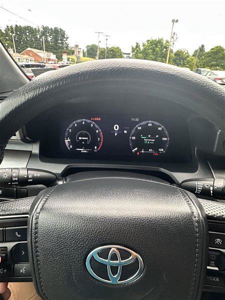 Used 2024 Toyota Tacoma TRD Off-Road AWD/4WD image 18
