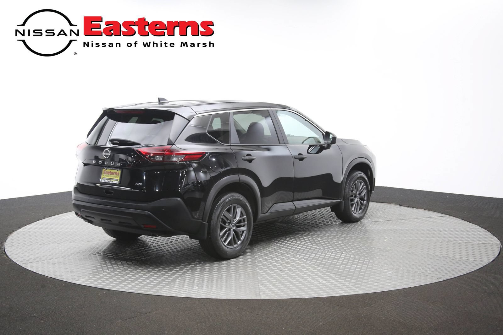 Used 2023 Nissan Rogue S AWD/4WD image 37