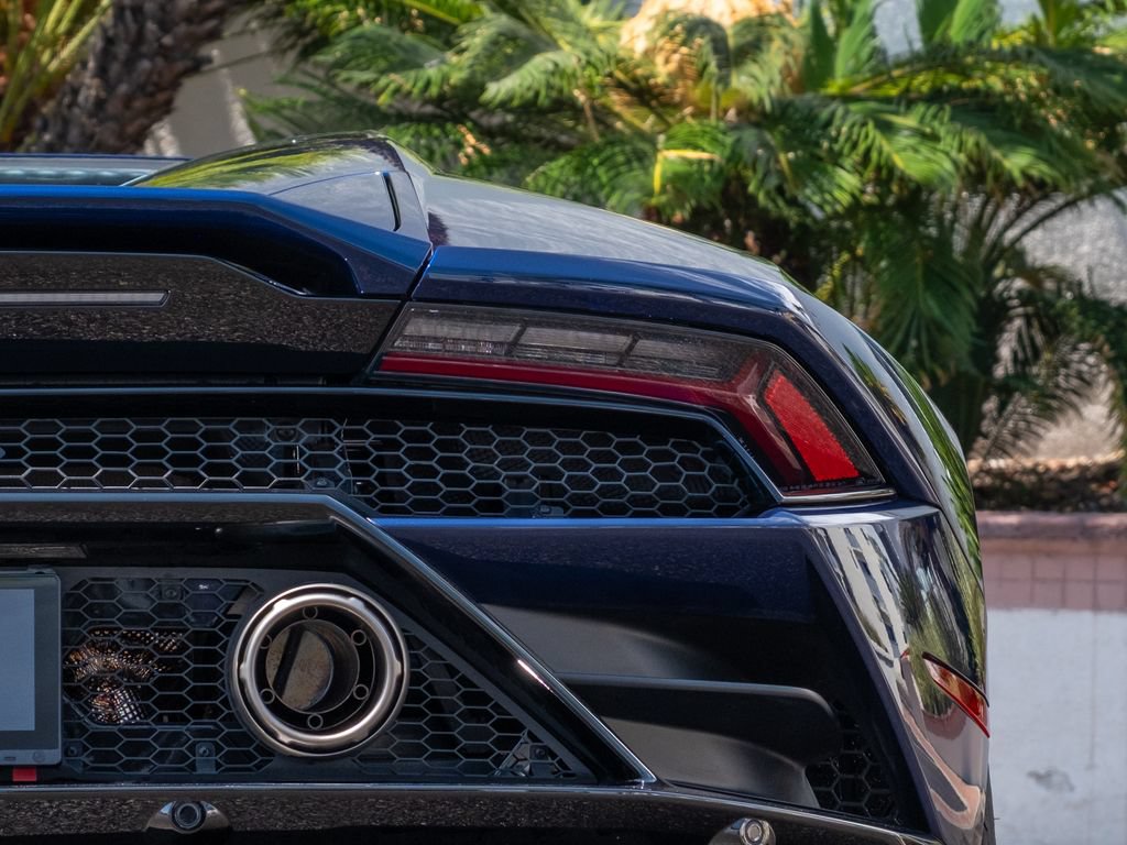 Used 2023 Lamborghini Huracan EVO RWD image 27