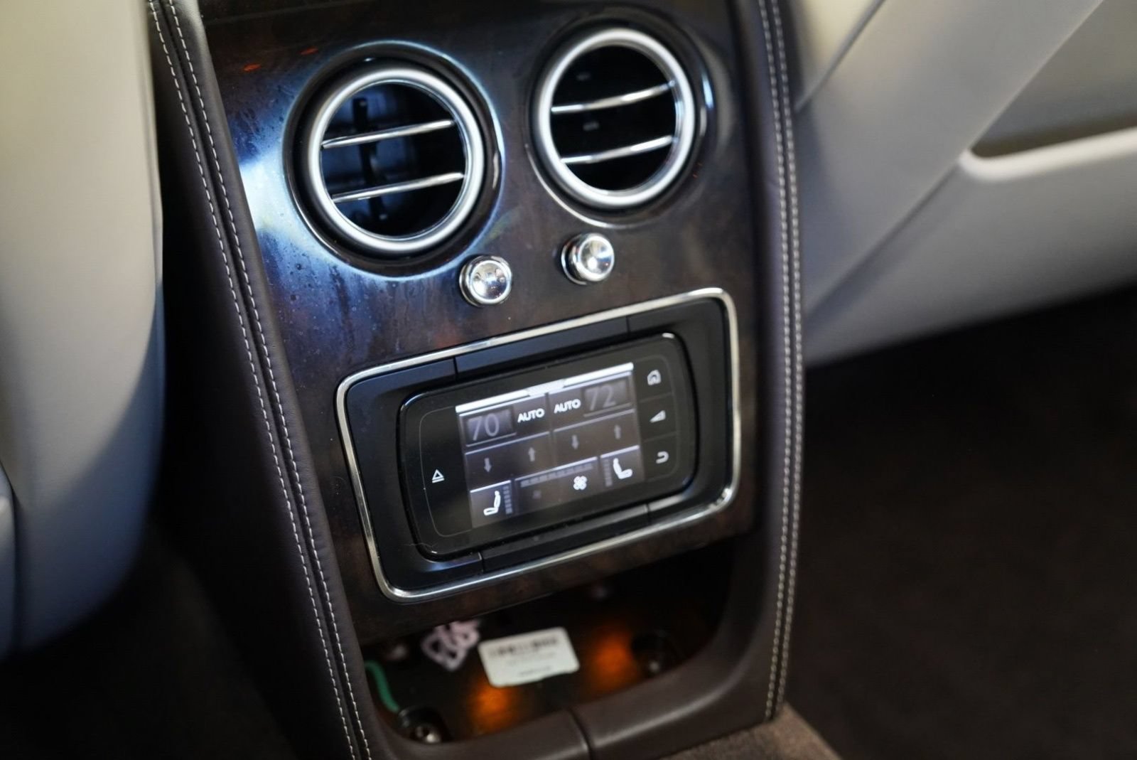 Used 2017 Bentley Flying Spur W12 AWD/4WD image 42
