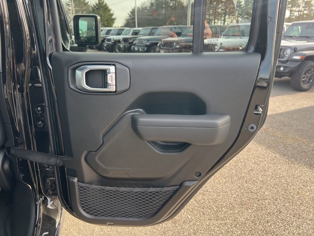 New 2026 Jeep Gladiator Sport image 12