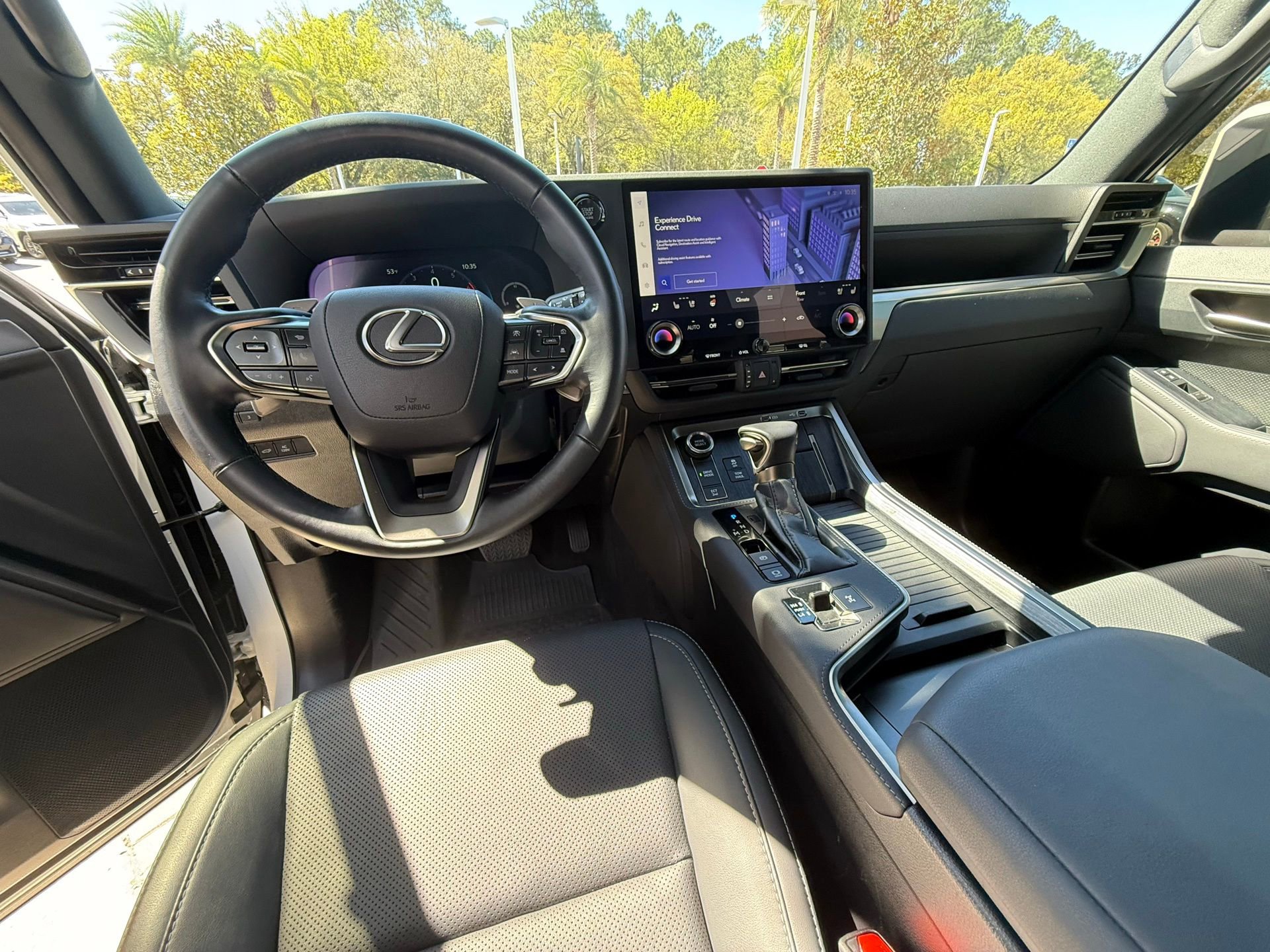 Used 2024 Lexus GX 550 550 Premium+ w/ Accessory Package (Z1) image 4