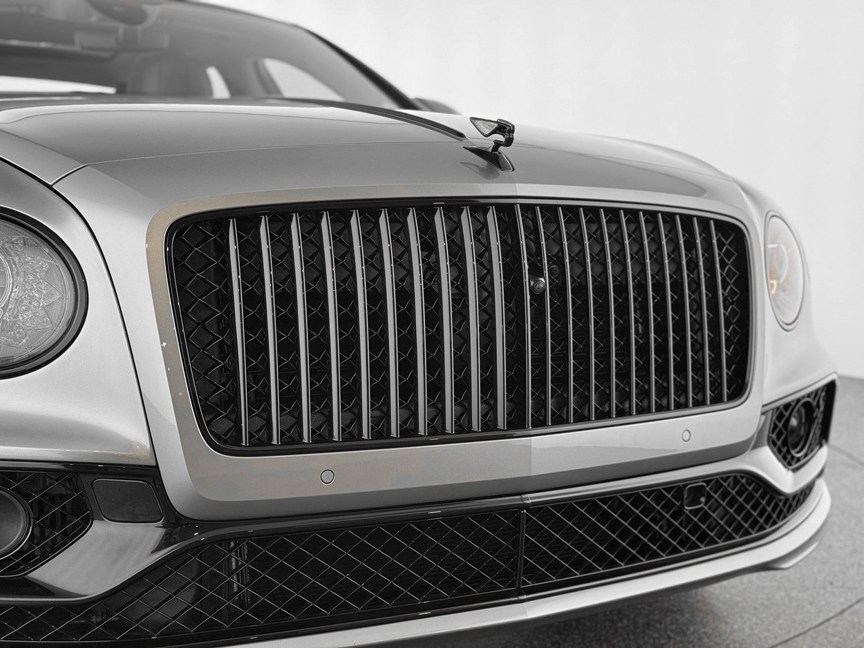 Used 2023 Bentley Flying Spur Azure image 47