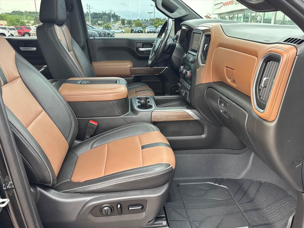 Used 2021 Chevrolet Silverado 1500 High Country w/ Technology Package AWD/4WD image 8