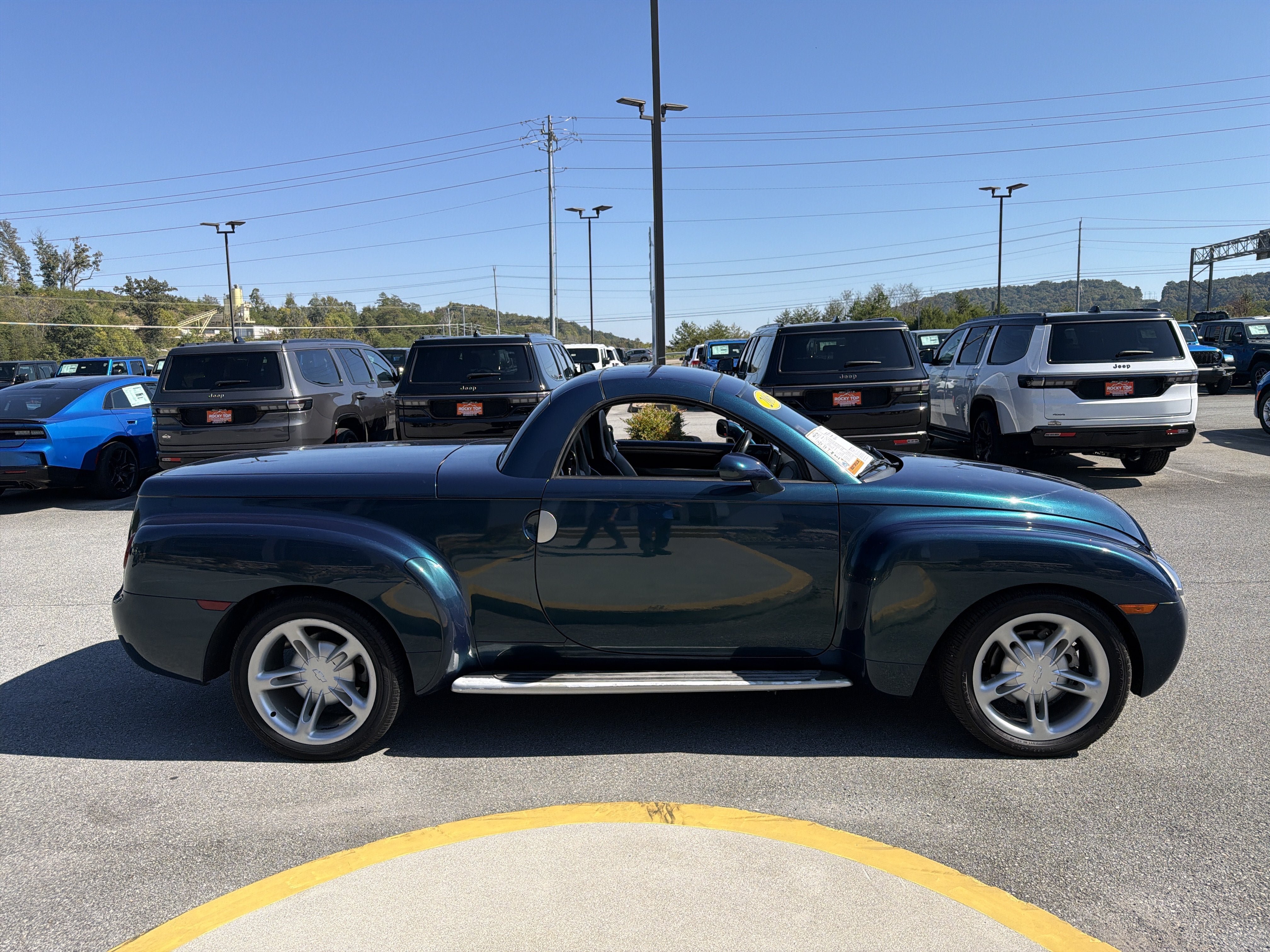 Used 2005 Chevrolet SSR w/ Preferred Equipment Group RWD image 7