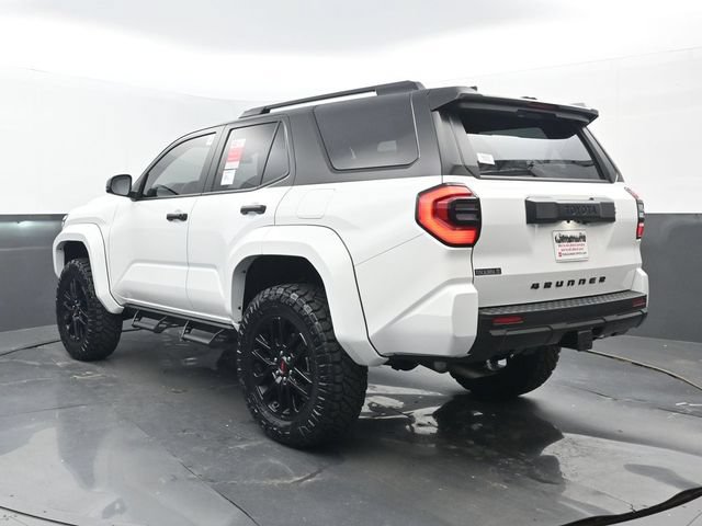 New 2026 Toyota 4Runner SR5 AWD/4WD image 3