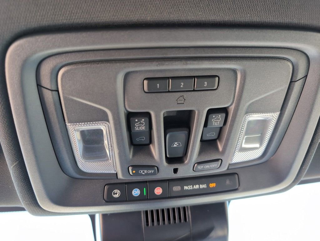 Used 2024 Chevrolet Silverado 3500 High Country w/ High Country Premium Package image 27