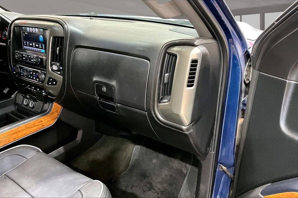 Used 2017 Chevrolet Silverado 1500 High Country AWD/4WD image 13