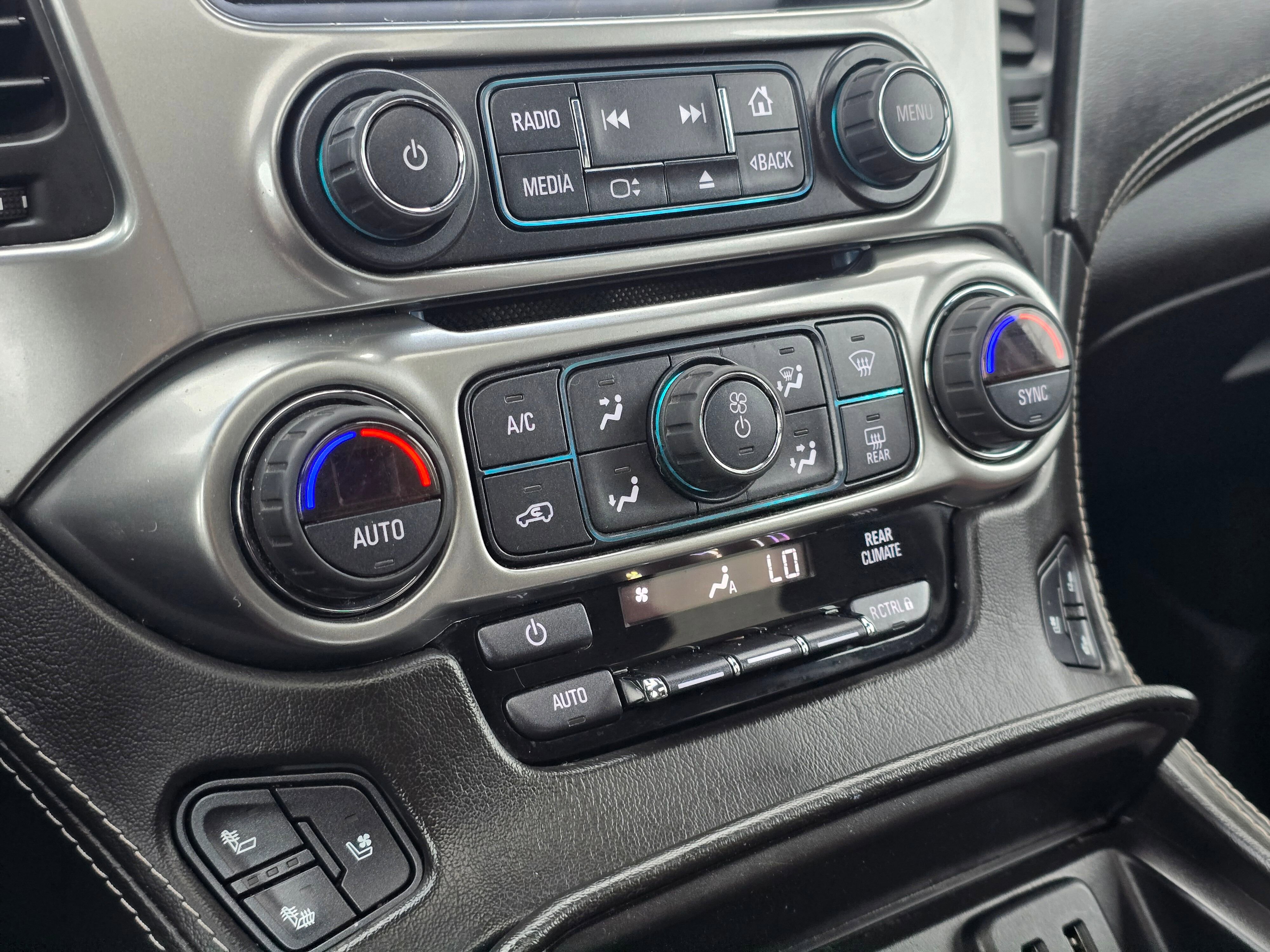 Used 2019 Chevrolet Tahoe Premier w/ Premier Plus Edition AWD/4WD image 34