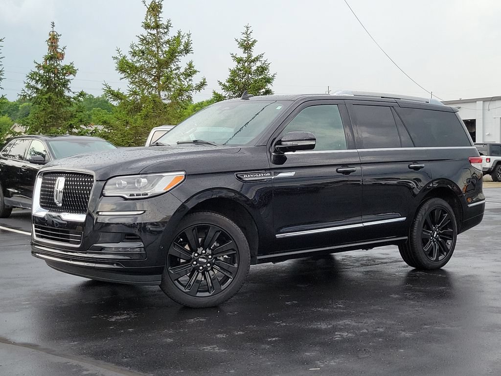 Used 2024 Lincoln Navigator Reserve AWD/4WD video 1