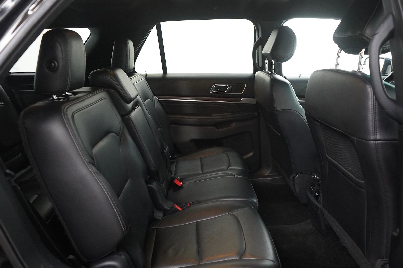 Used 2016 Ford Explorer Limited image 11