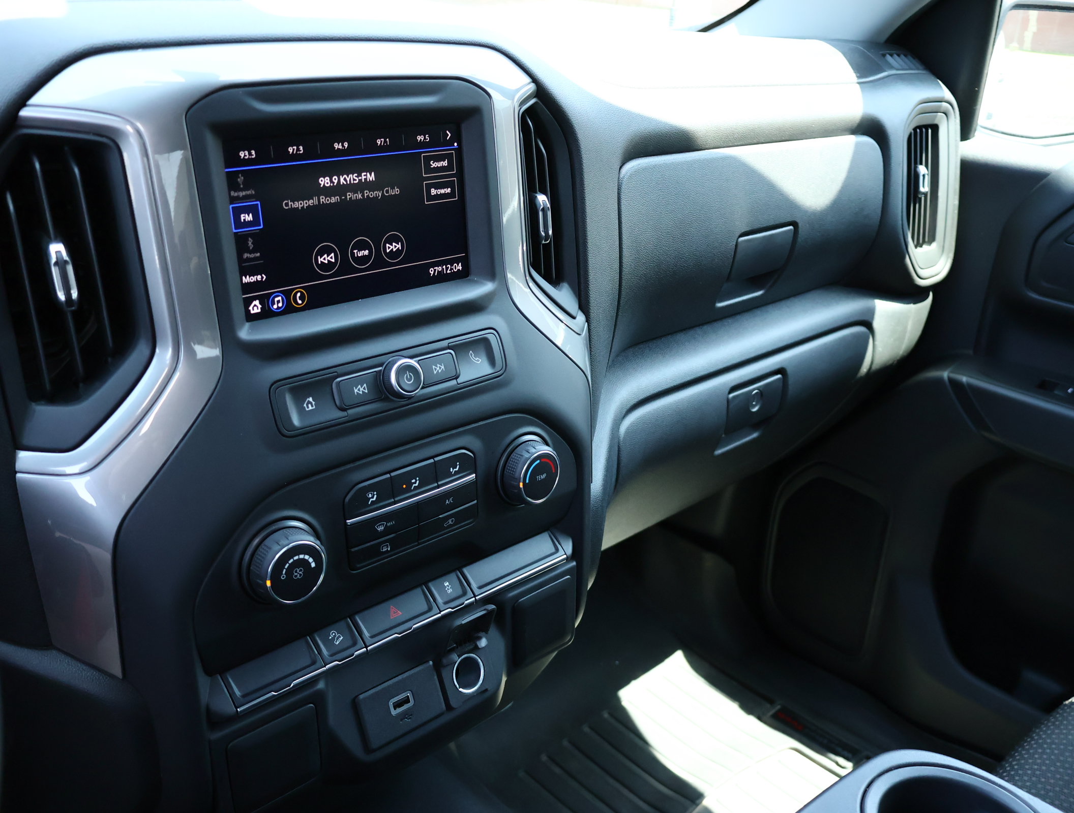 Used 2020 Chevrolet Silverado 1500 Custom Trail Boss AWD/4WD image 16