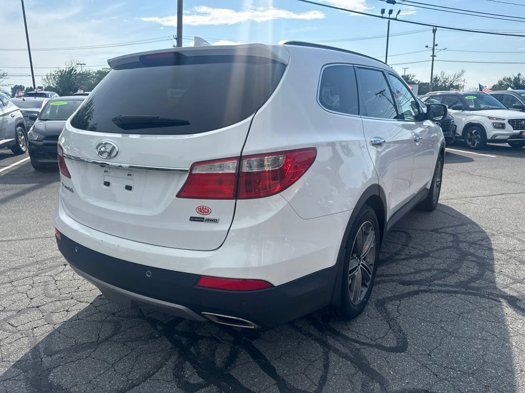 Used 2016 Hyundai Santa Fe SE w/ Option Group 03 AWD/4WD image 5