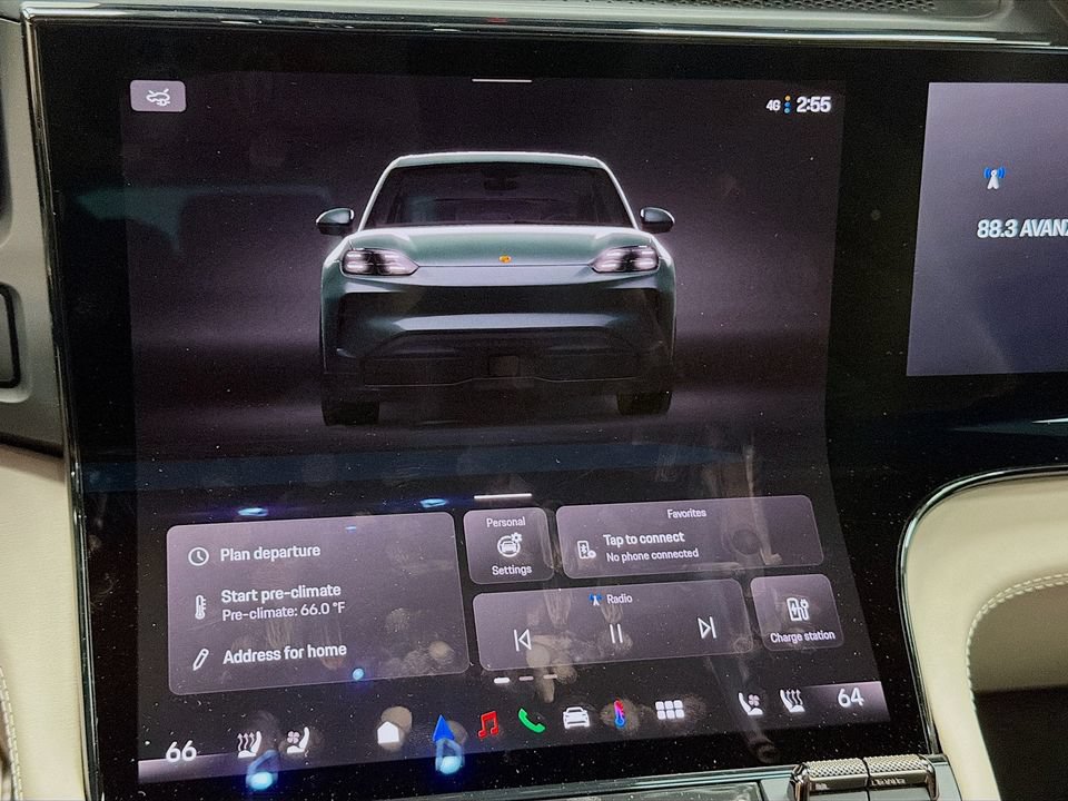 New 2026 Porsche Cayenne Electric AWD/4WD image 15