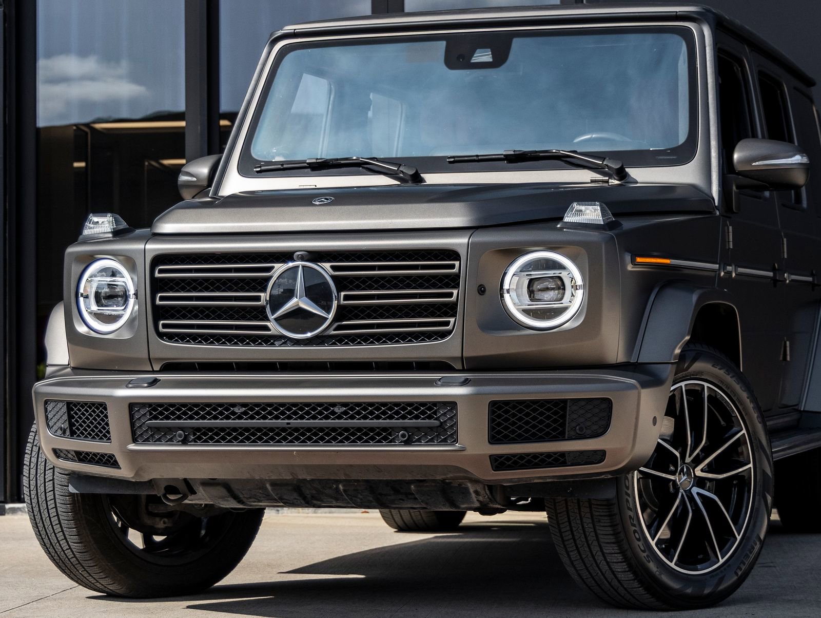 Used 2021 Mercedes-Benz G 550 image 3