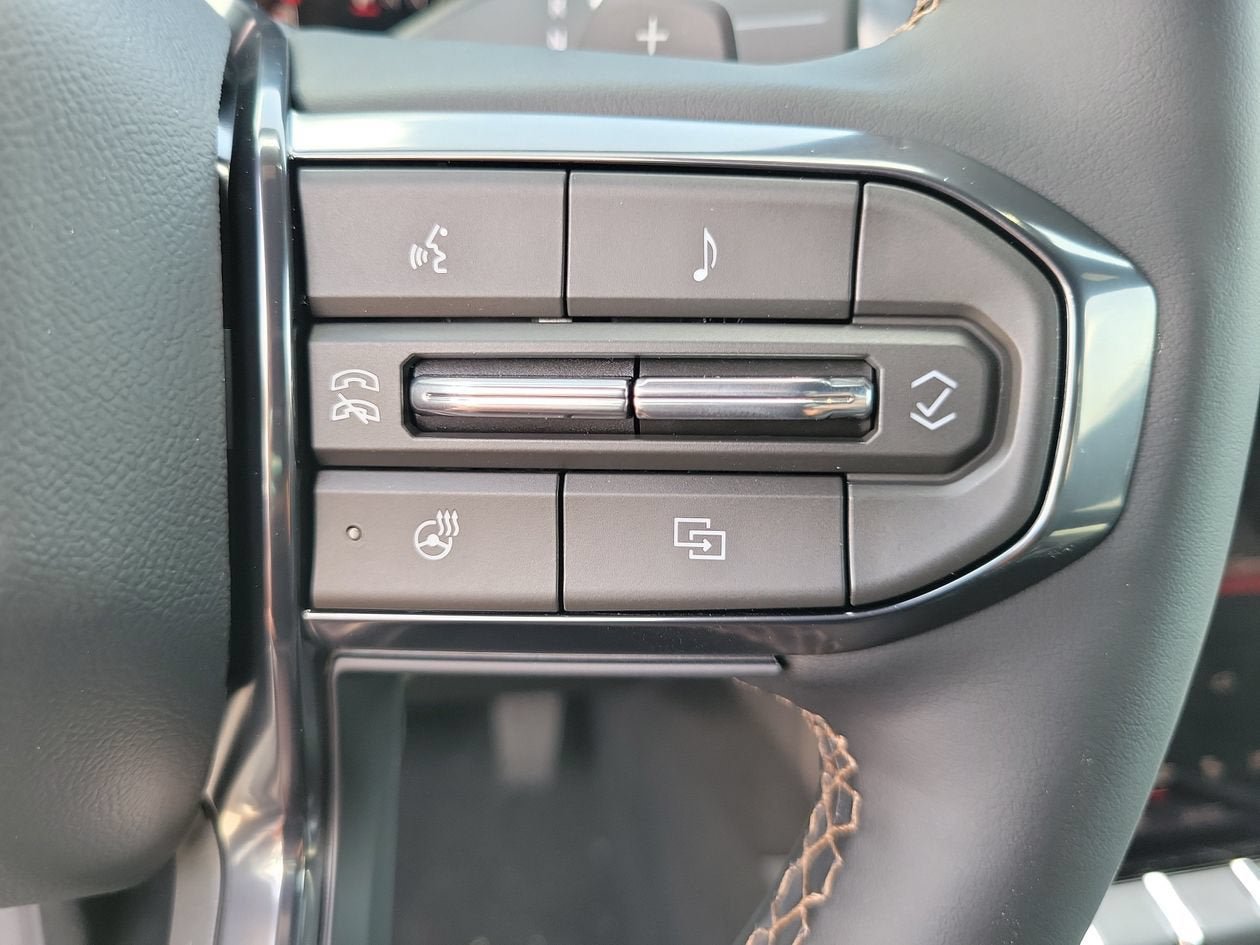 New 2026 GMC Acadia AT4 w/ Luxury Package AWD/4WD image 20