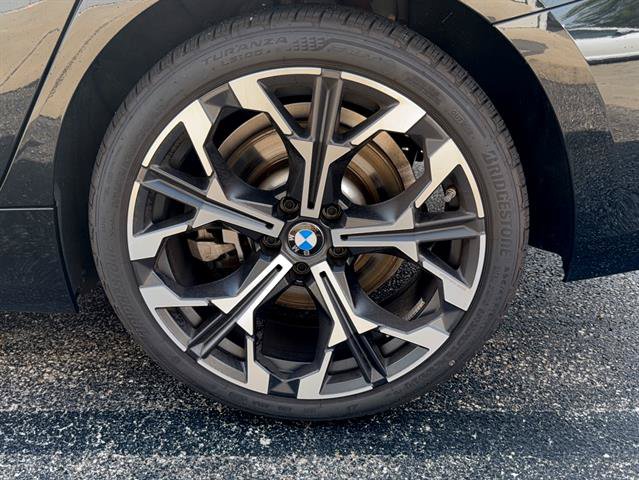 New 2025 BMW 330i xDrive Sedan w/ Convenience Package AWD/4WD image 54