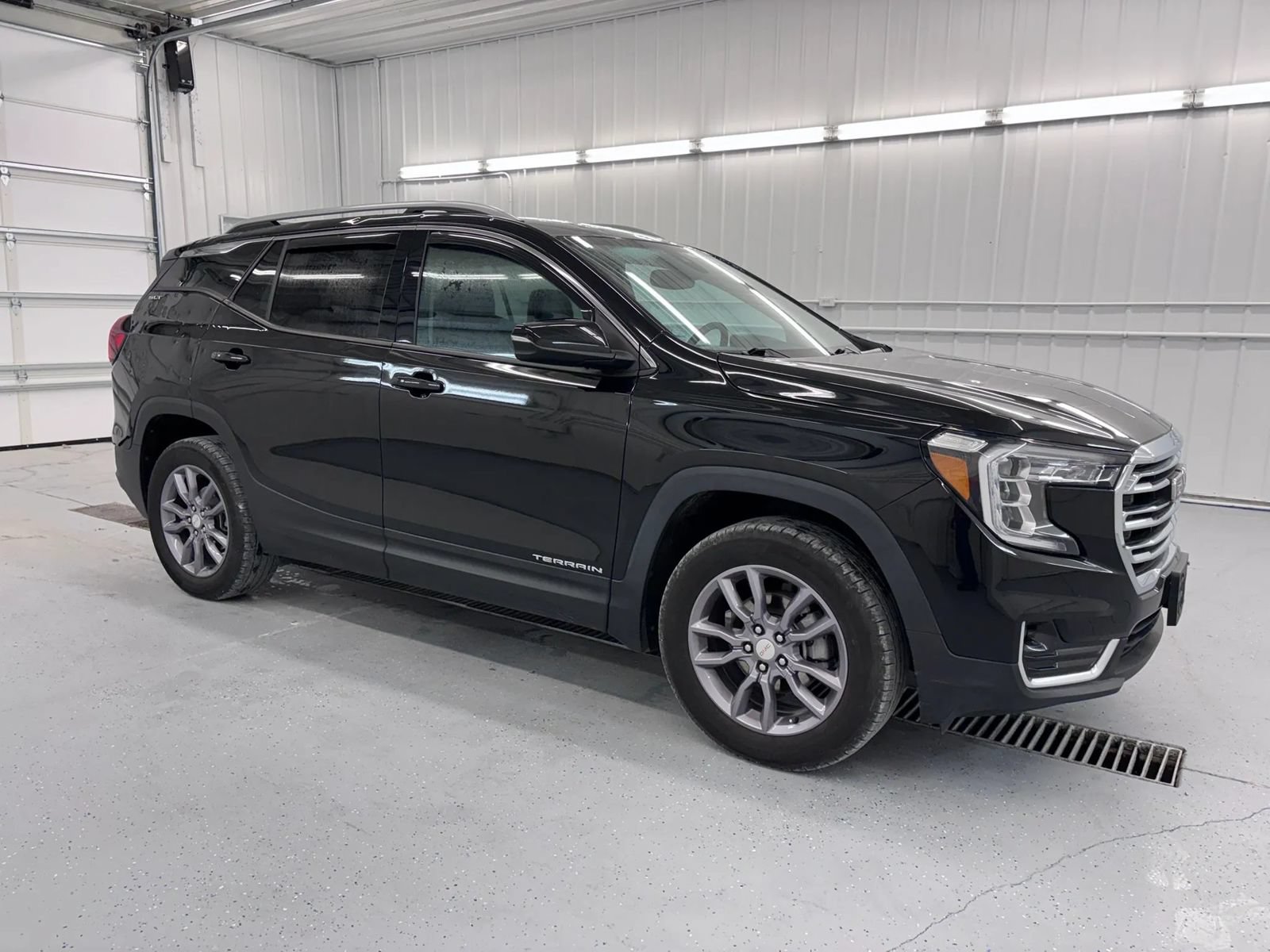 Used 2023 GMC Terrain SLT