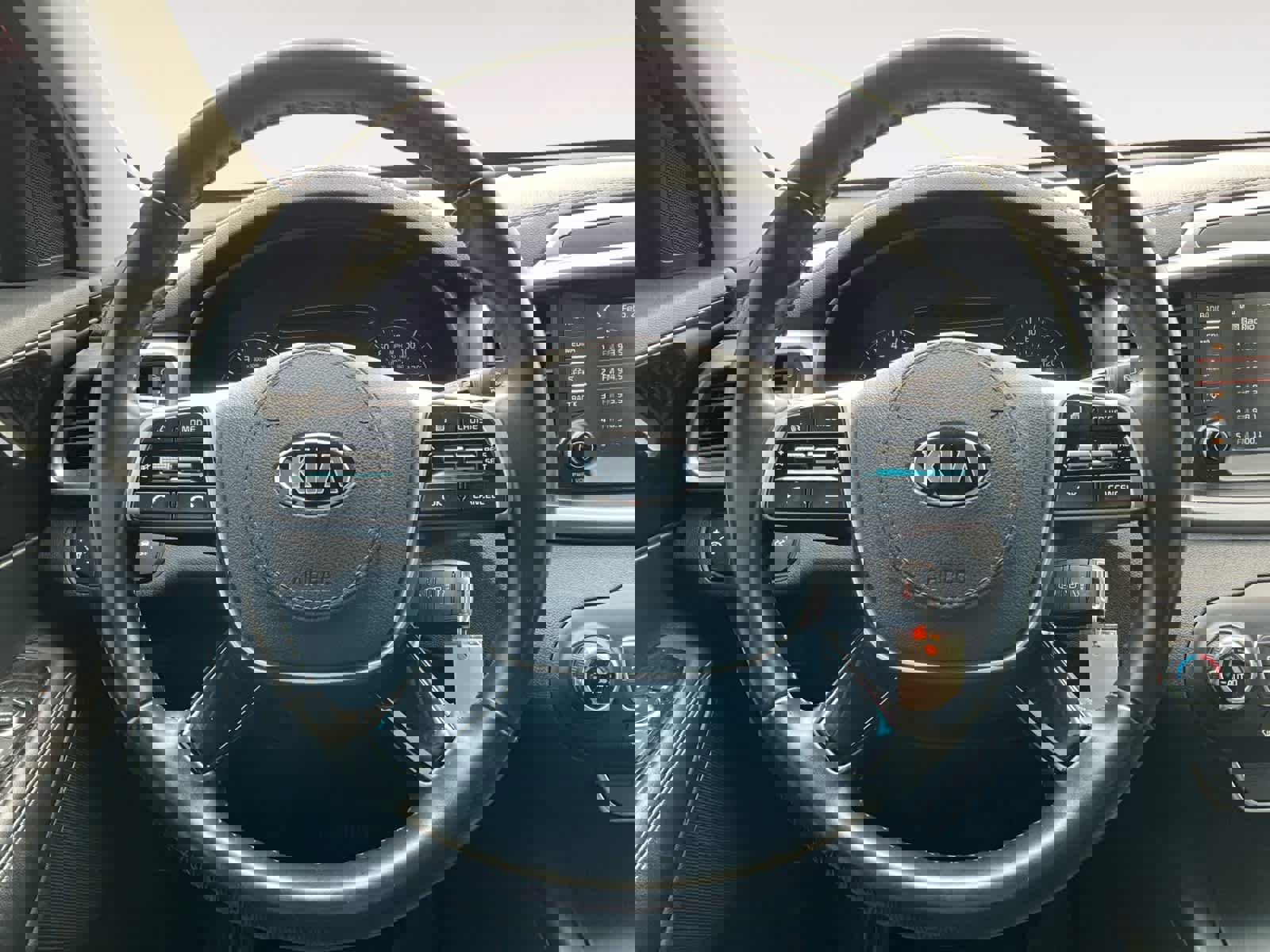 Used 2020 Kia Sorento LX w/ LX I4 Convenience Package image 14