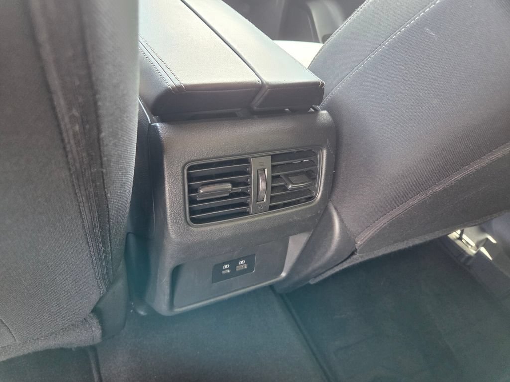 Used 2023 Nissan Rogue SV FWD image 6