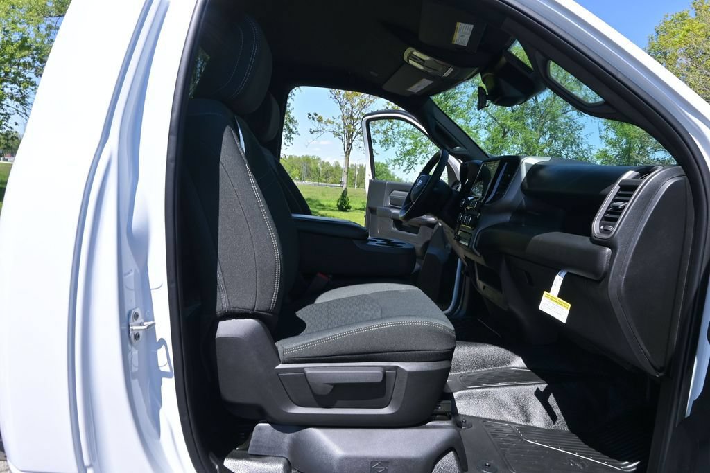 New 2026 RAM 5500 Tradesman w/ Chrome Appearance Group AWD/4WD image 15