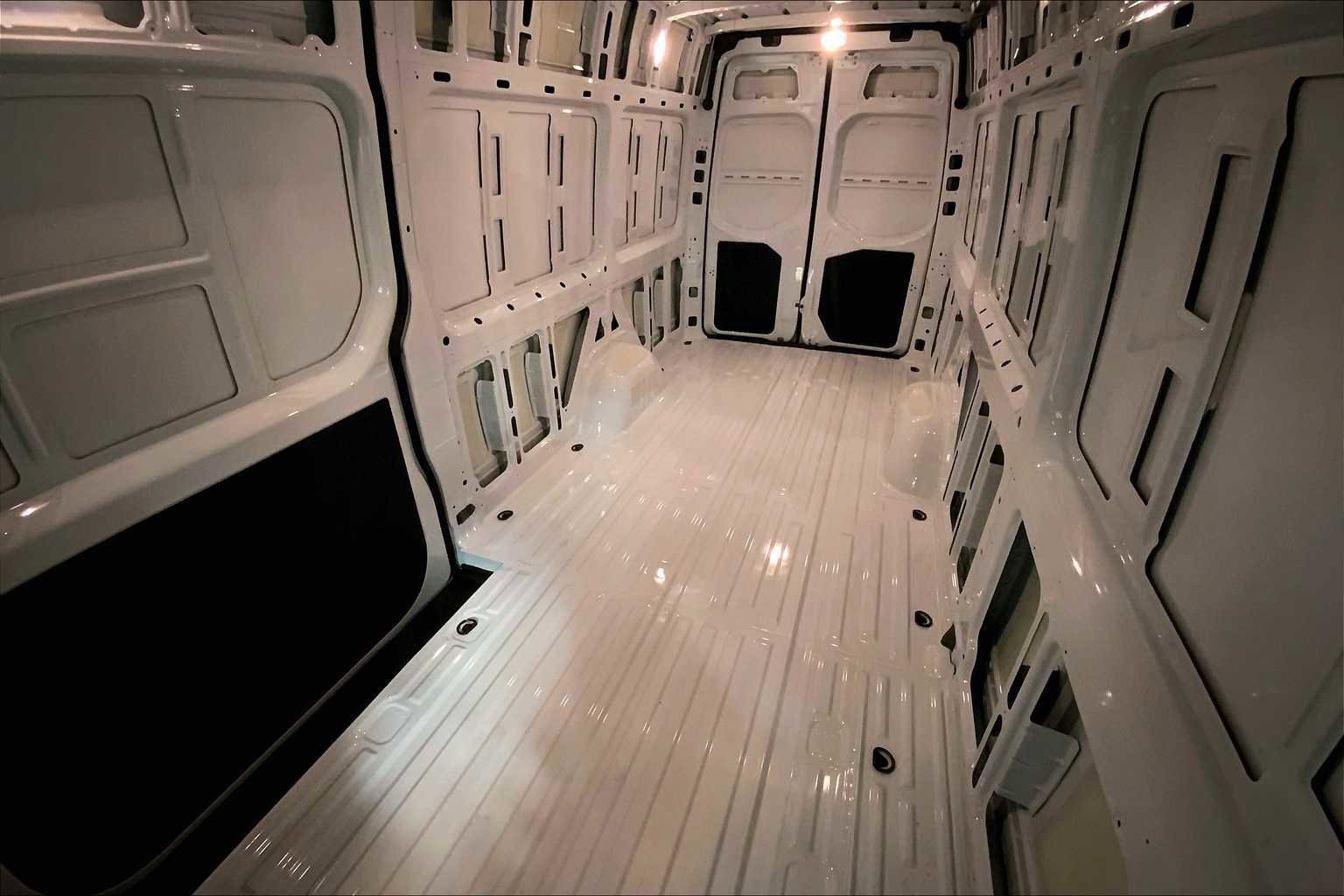 Used 2024 Mercedes-Benz Sprinter 2500 image 6