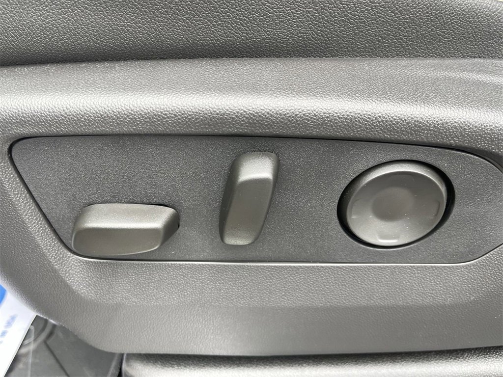 New 2025 Chevrolet Suburban Premier image 12