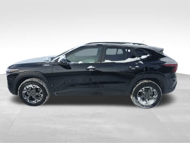 Used 2024 Chevrolet Trax LT image 3