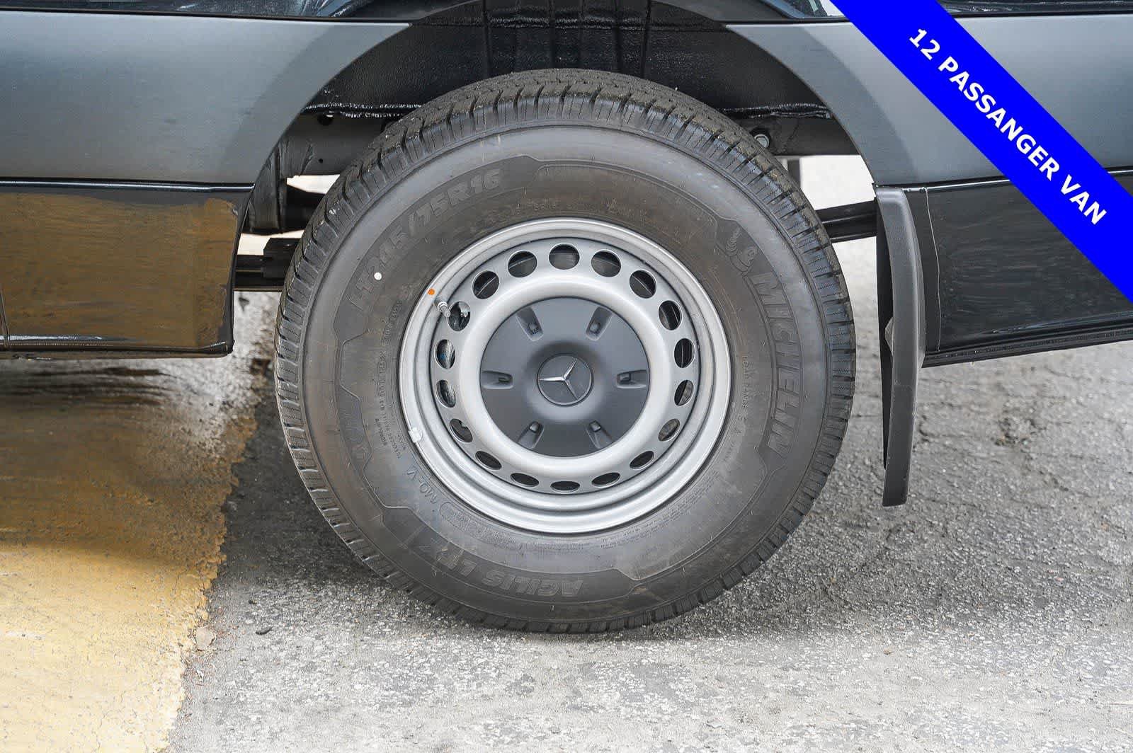 Used 2024 Mercedes-Benz Sprinter 2500 image 11