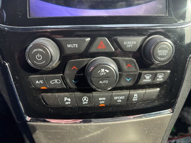 Used 2020 Jeep Grand Cherokee Altitude image 24