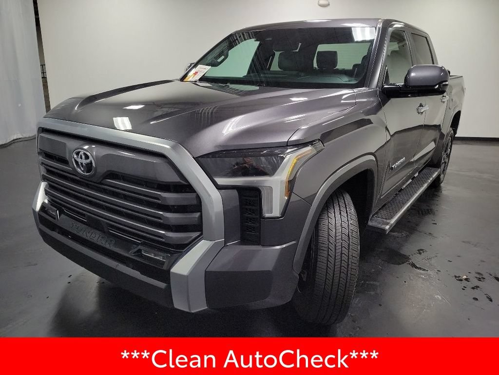 Used 2025 Toyota Tundra Limited AWD/4WD image 4