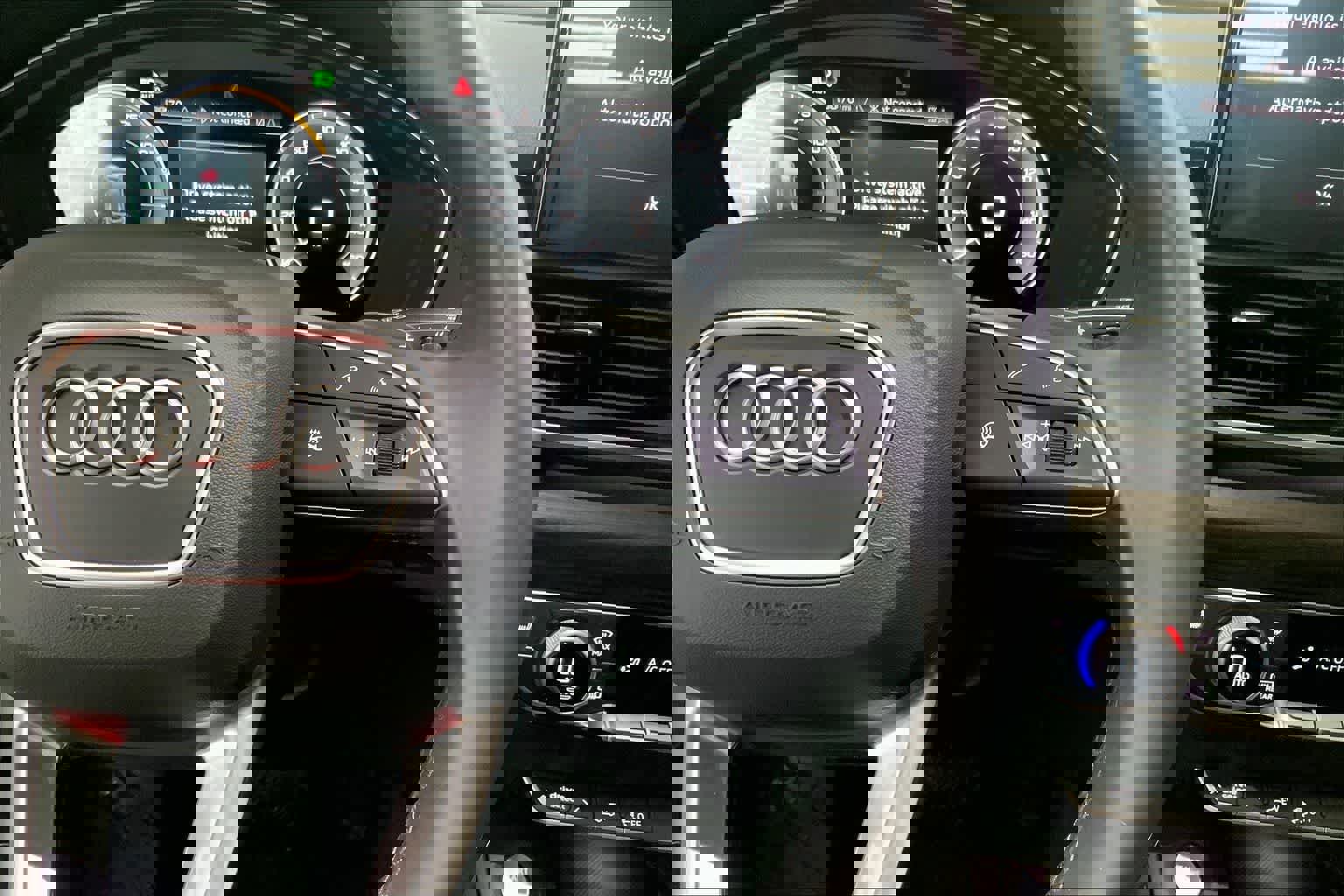 Certified 2025 Audi Q5 e Premium Plus image 23