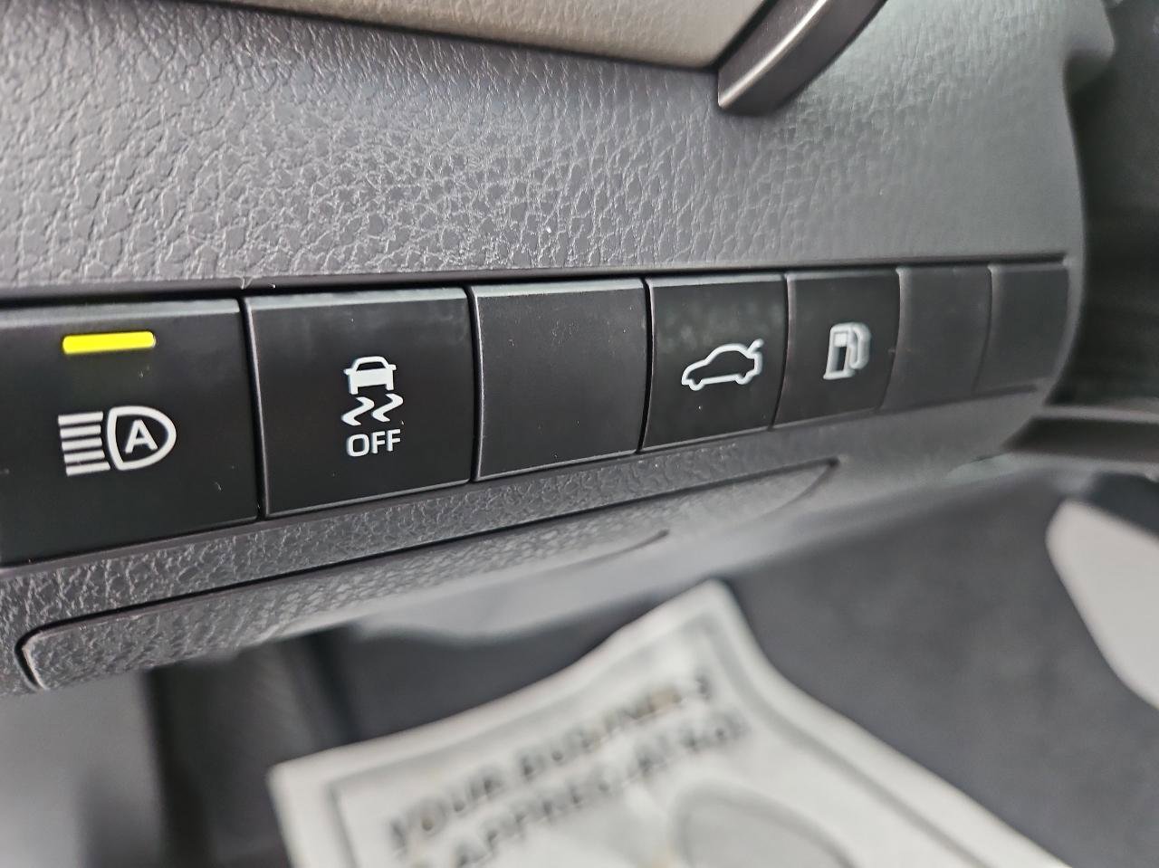 Used 2018 Toyota Camry XLE FWD image 24