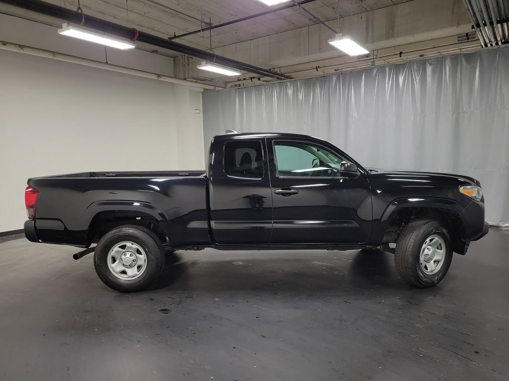 Used 2020 Toyota Tacoma SR image 9