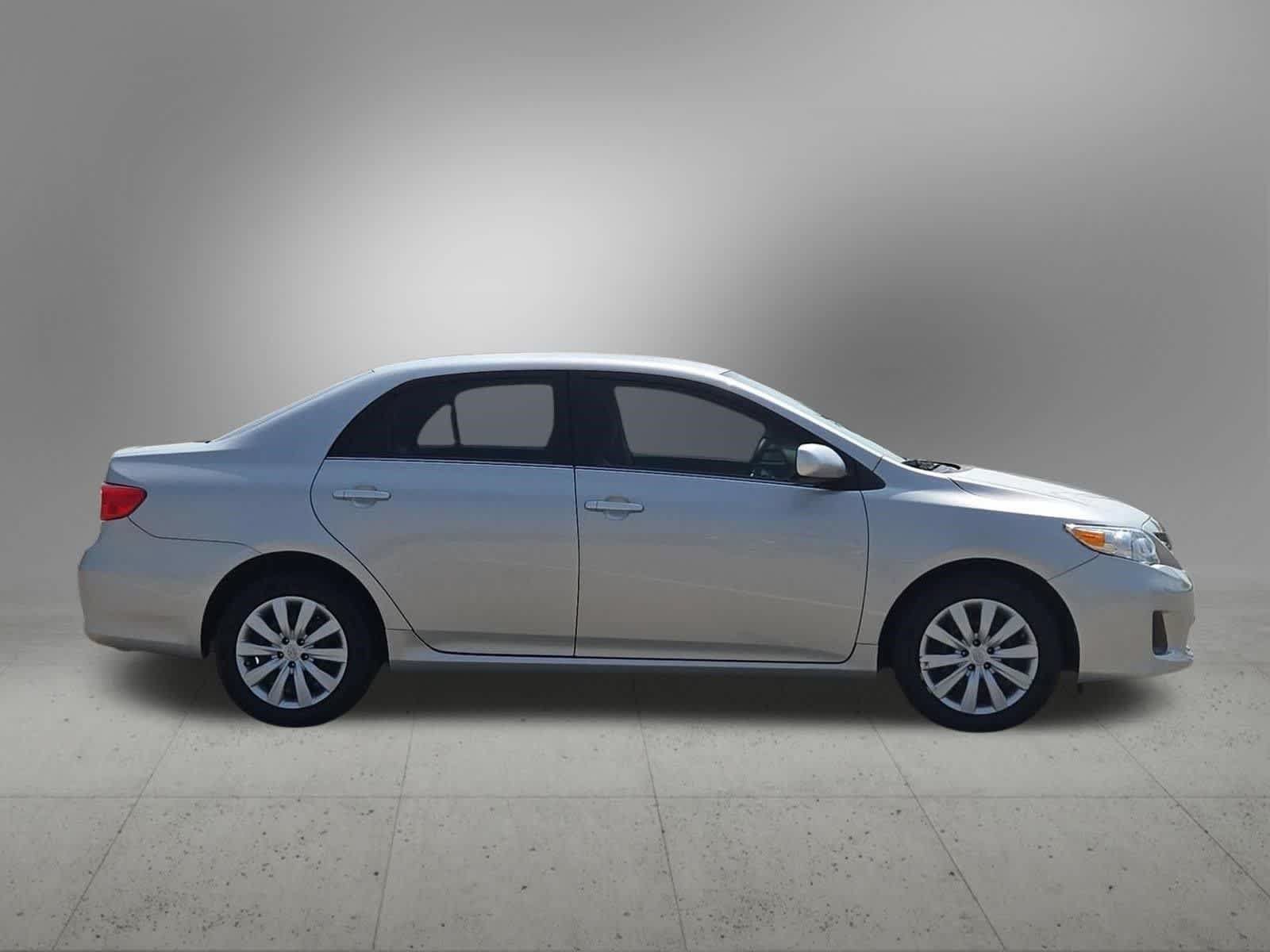 Used 2013 Toyota Corolla LE FWD image 7