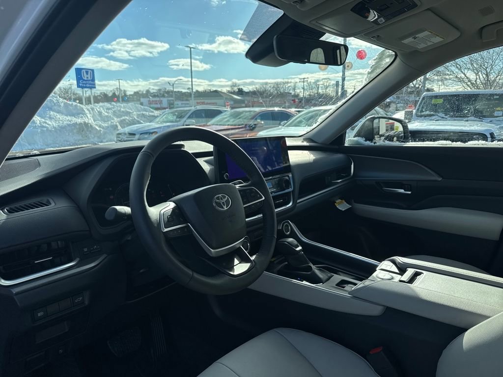 New 2026 Toyota Grand Highlander XLE image 17
