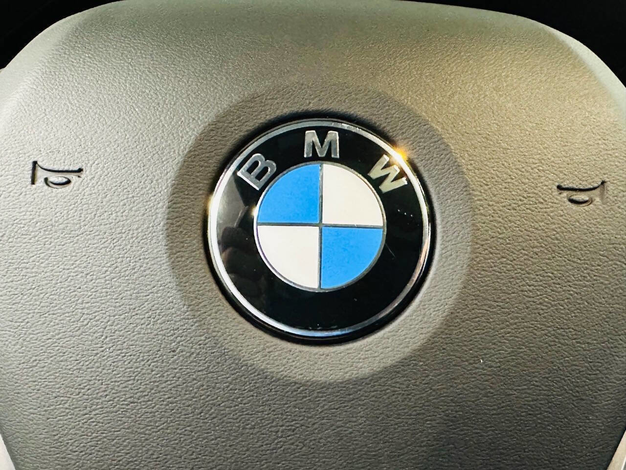 Used 2022 BMW 330i xDrive Sedan w/ Driving Assistance Package image 17