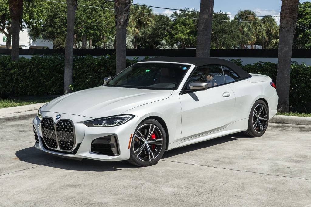 Used 2022 BMW M440i Convertible w/ Premium Package RWD image 2
