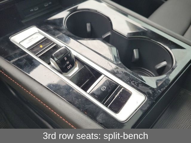 Used 2024 Volkswagen Atlas Peak Edition SE image 9